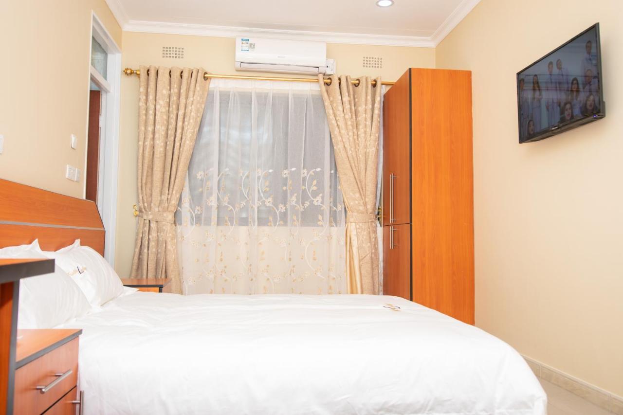 Travelodge แบลนไทร์ ภายนอก รูปภาพ