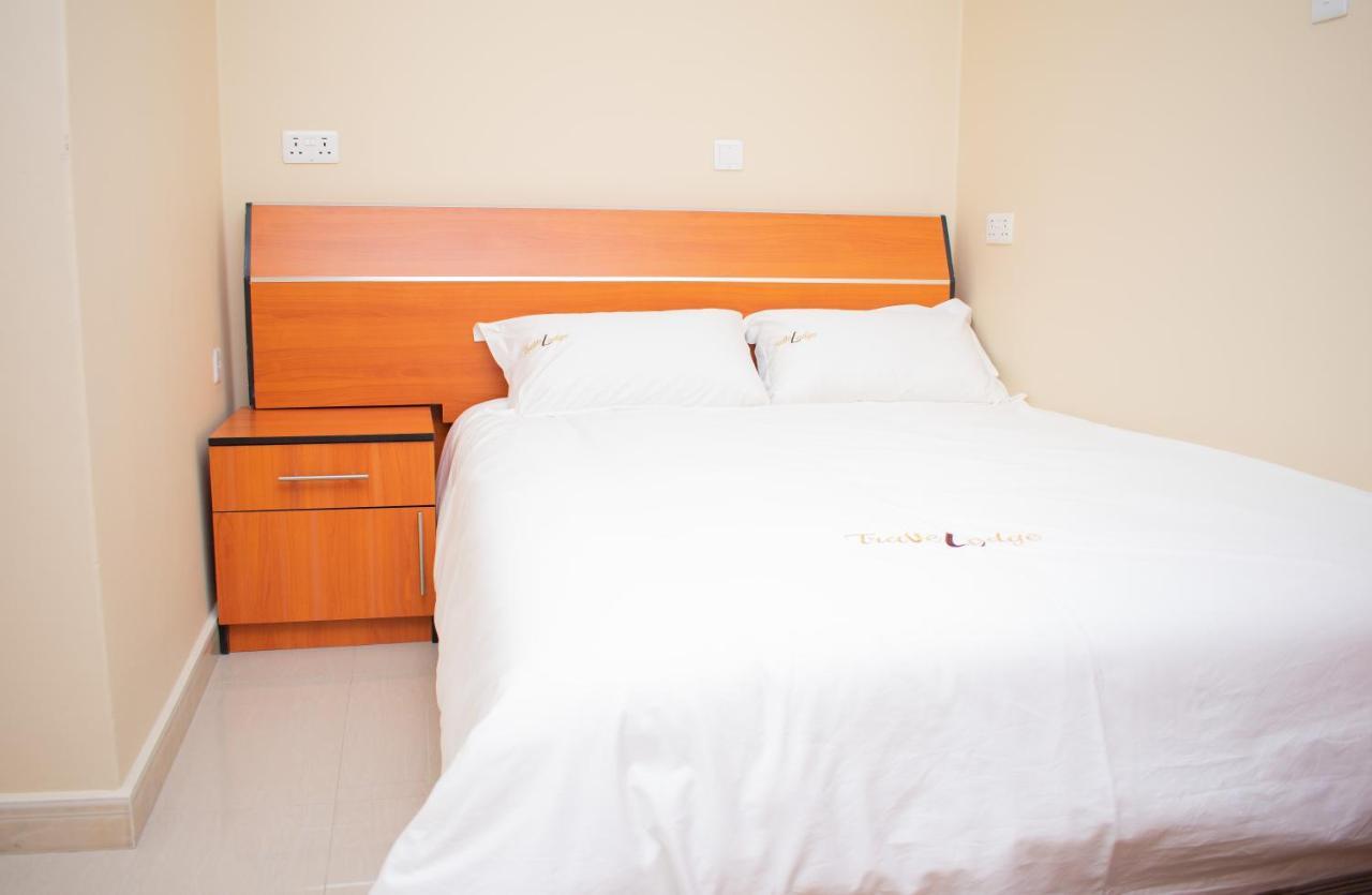 Travelodge แบลนไทร์ ภายนอก รูปภาพ